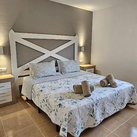 Casa Mari Y Jose Con Grandes Piscinas Y Wifi Gratis Apartment คอร์ราเลโฮ ภายนอก รูปภาพ